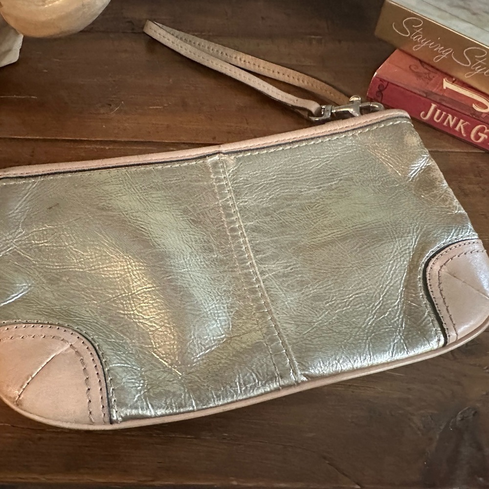 Coach - Silver Wristlet with hand strap - Picture 3 of 5